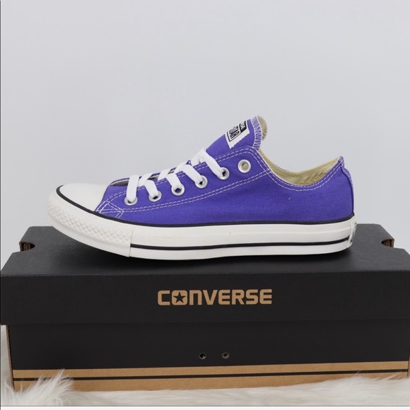 $128 Retail 9 Women's Converse - Picture 4 of 5